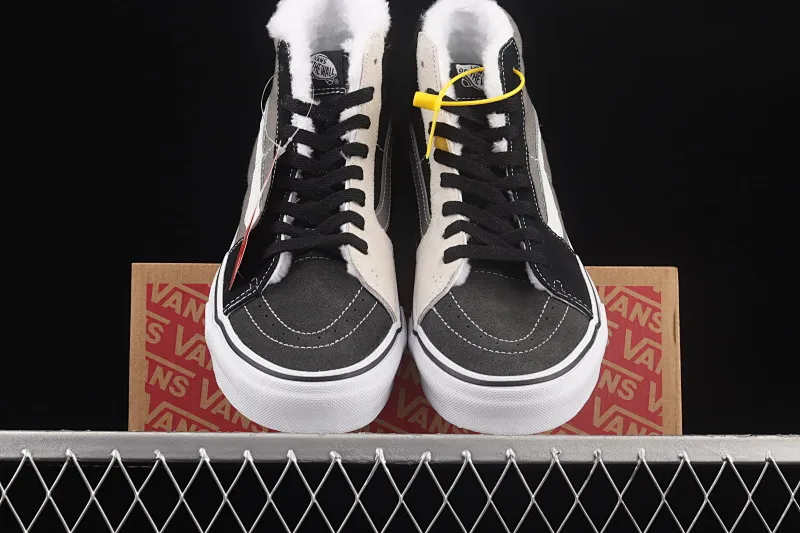 All categories Vans Vans series Vans Hi Vans high-top plus velvet Vans Sk8-Hi 2021 new black and gray color matching high-top casual sneakers VN0A3WM3218